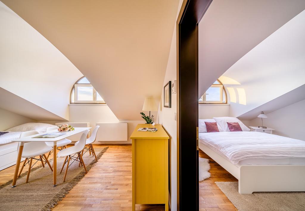 Rooftop Triplex Apartment In Centre Hradec Králové 外观 照片